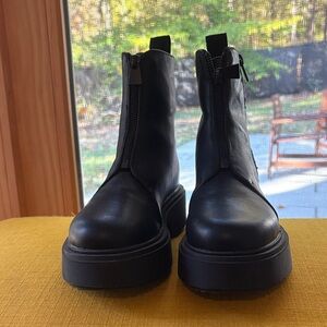 Rocket Dog Sleek Black Ankle Booties